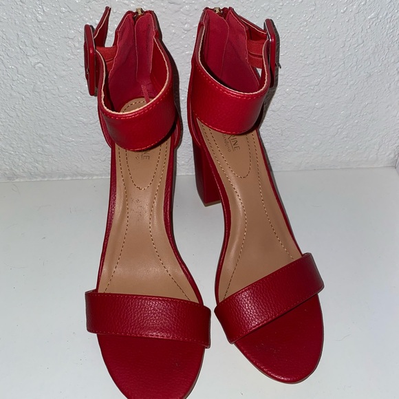 Red single strap open toe heel - Picture 2 of 2
